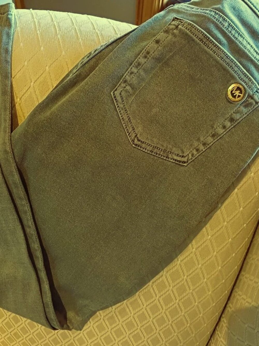 MK Michael Kors Izzy Skinny Olive Safari Khaki Green Jeans Sz 8 Mid rise EUC - Picture 2 of 5